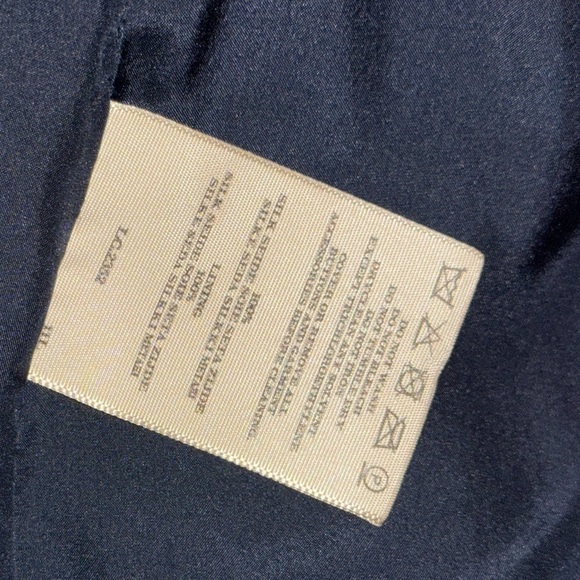 Burberry London Silk Ruffle Blouse Sleeveless Top in Navy Blue US 4 - Picture 4 of 10